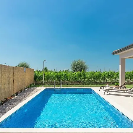 Villa Brih I